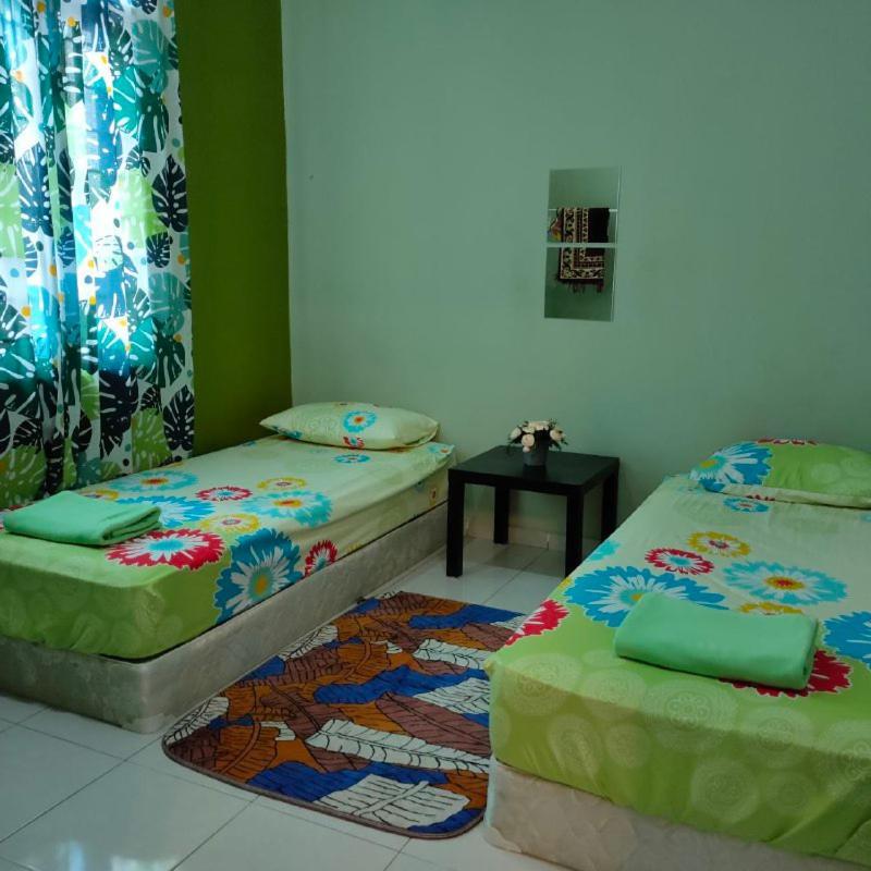 D'Q Putra Homestay Melaka Eksteriør billede