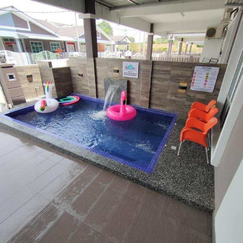D'Q Putra Homestay Melaka Eksteriør billede