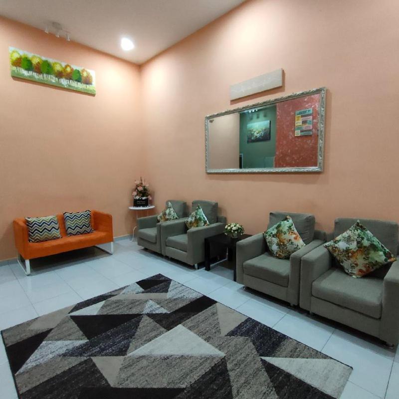 D'Q Putra Homestay Melaka Eksteriør billede